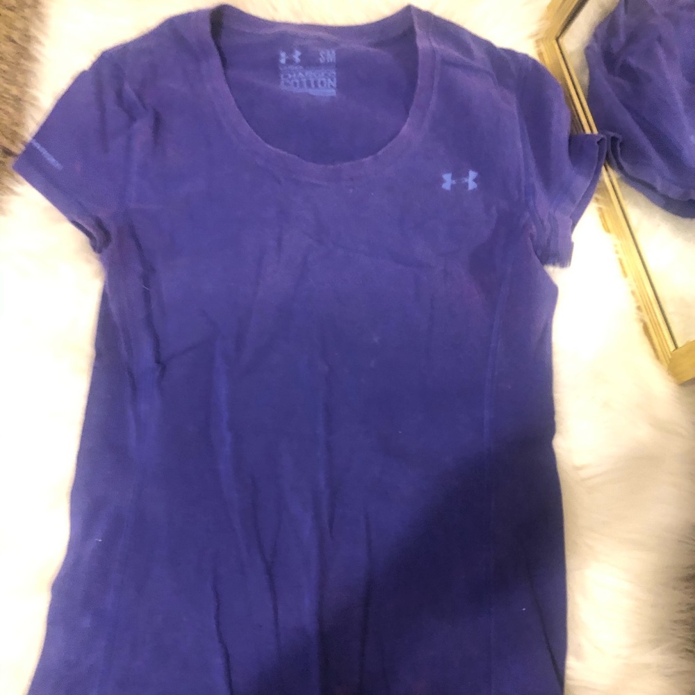 Underarmour women’s workout shirt